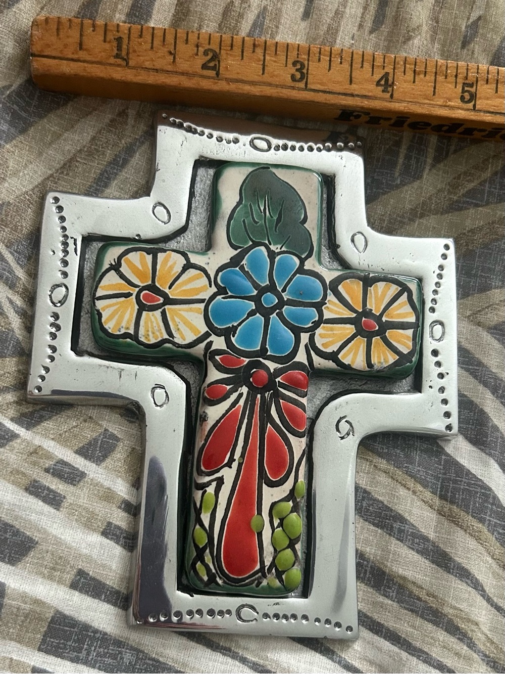 Stunning Hand Painted Decorative Floral Talavera Cross Wall Art - Multicolor - Picture 3 of 5